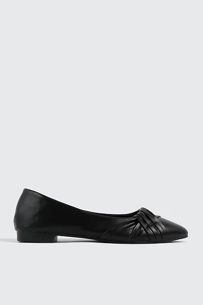 Pleated Pointed Toe Flats