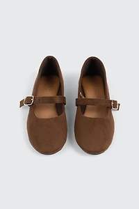 Talons plats Mary Jane à bout amande