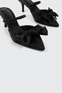 Pointed Heels with Bow