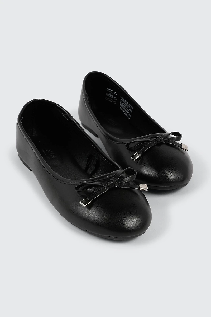 Ballerines à bout rond avec boucle