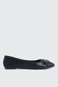 Pleated Round Toe Flats