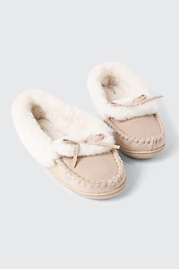 Pantoufles style mocassin en faux suède