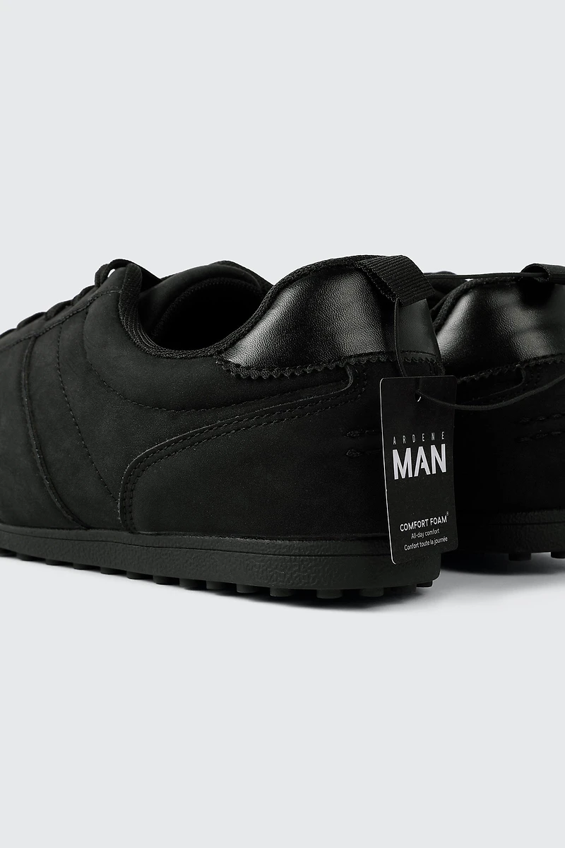 Tennis Shoes