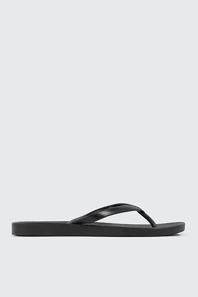 Solid Flip Flops