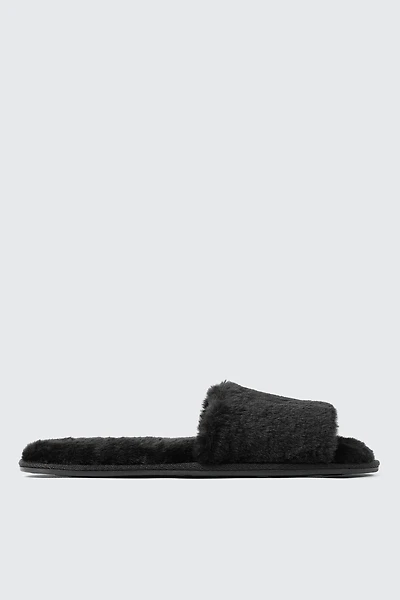 Pantoufles en fausse fourrure
