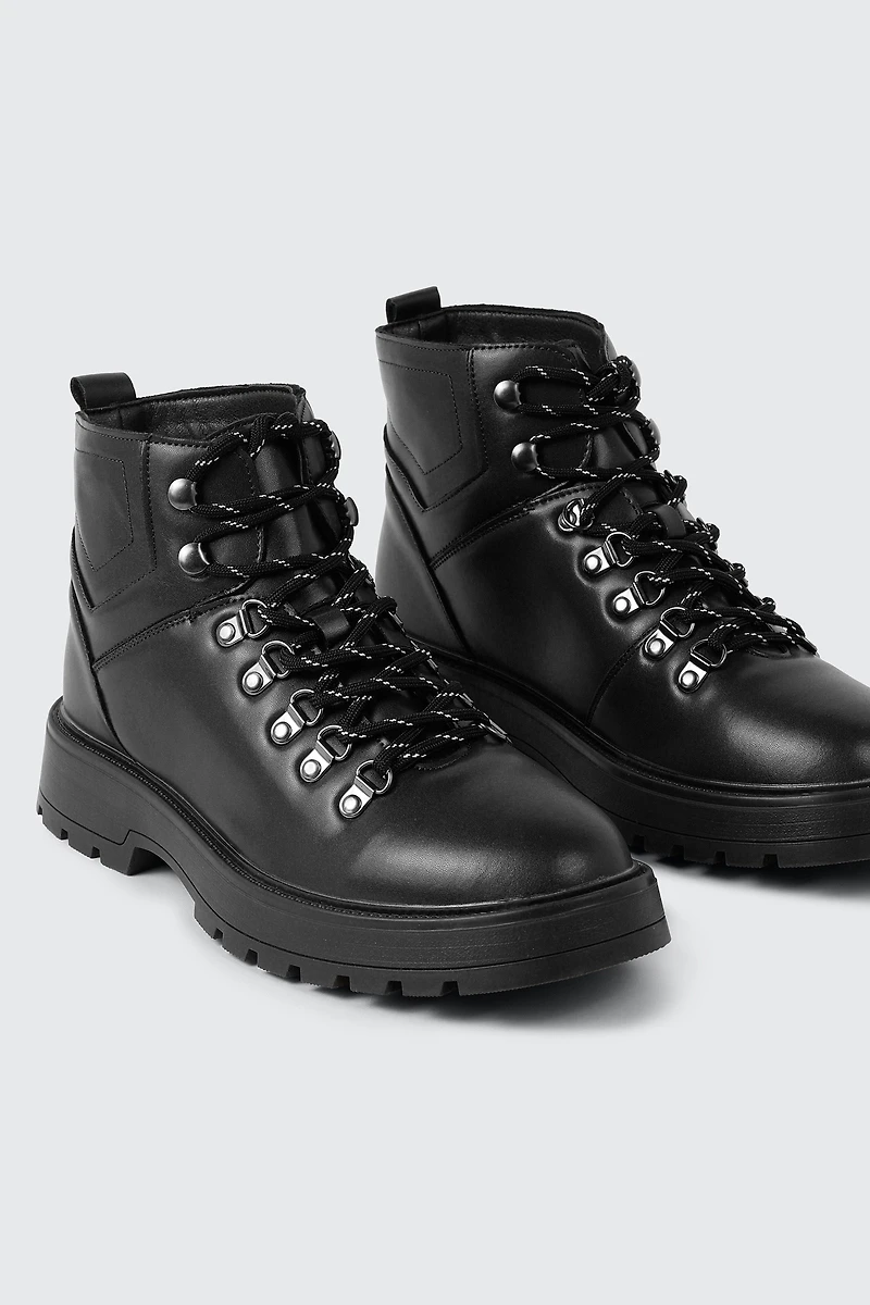 Warm Lined Lace Up Boots