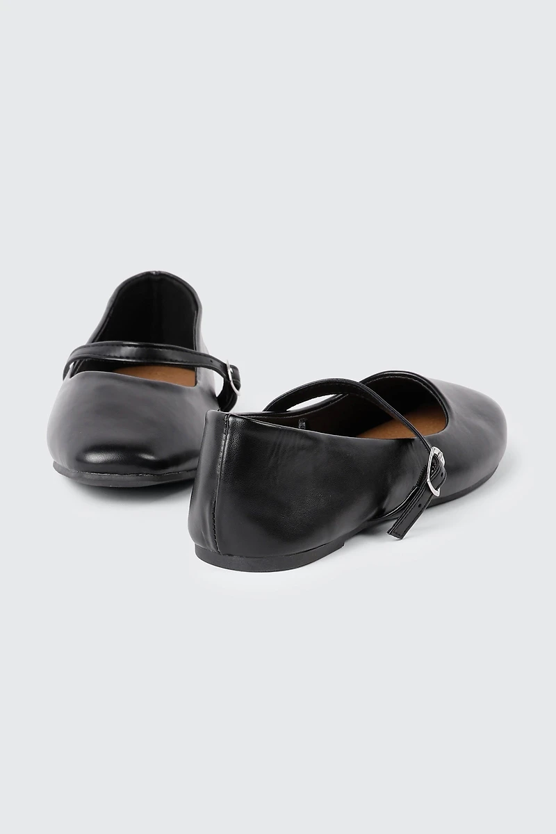 Pointed Toe Mary Jane Flats