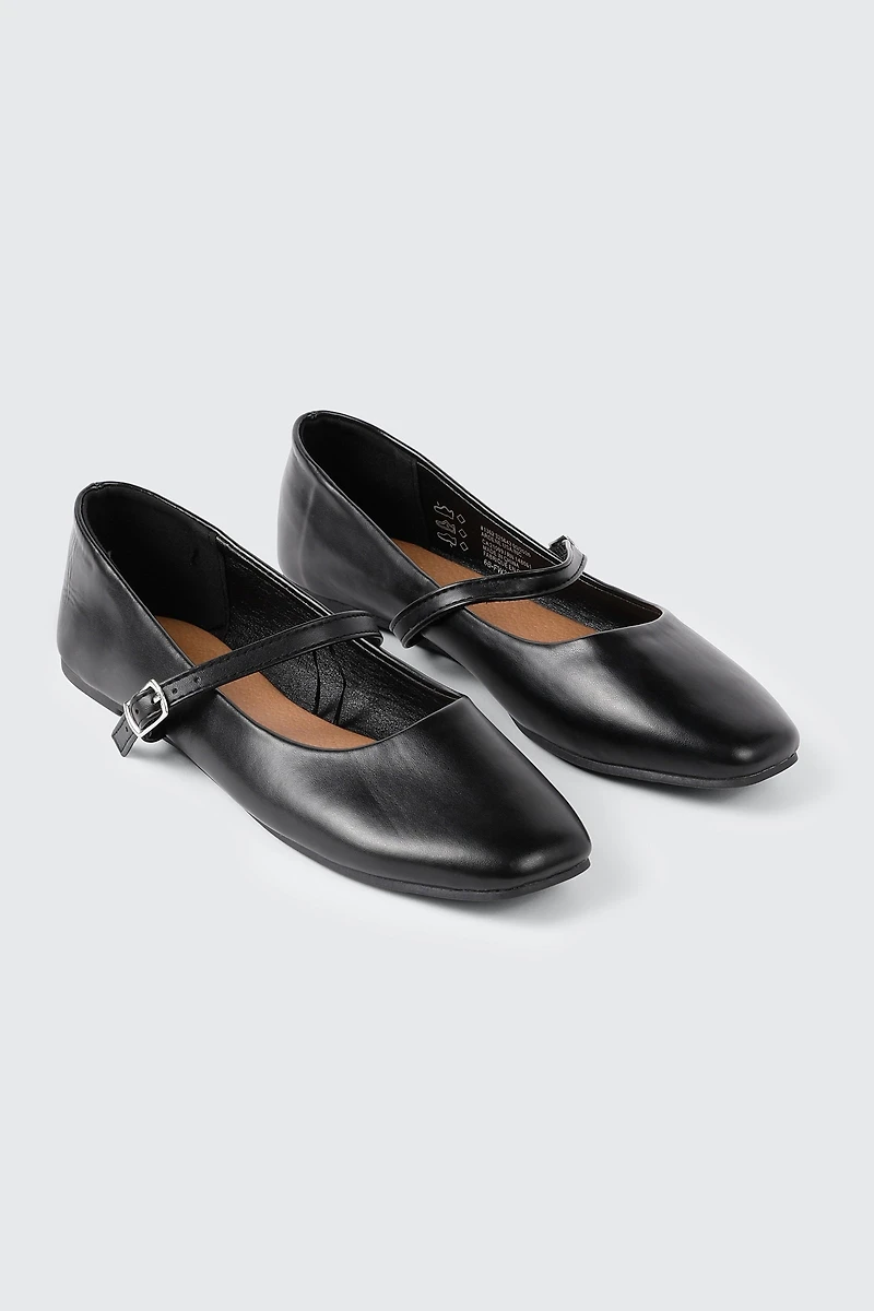 Pointed Toe Mary Jane Flats