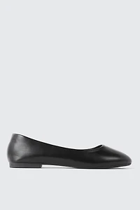 Round Toe Ballerinas