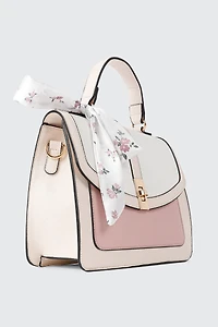 Sac à main en faux cuir avec foulard