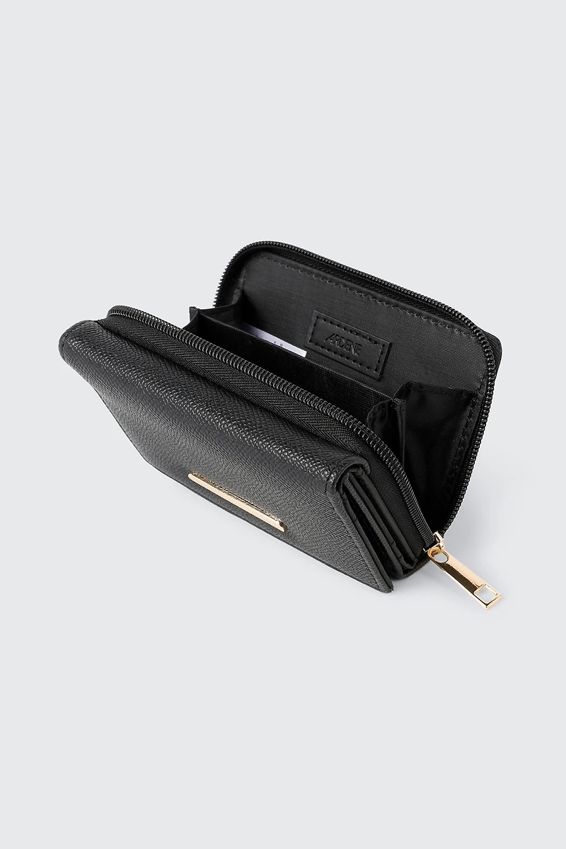 Snap Closure Wallet