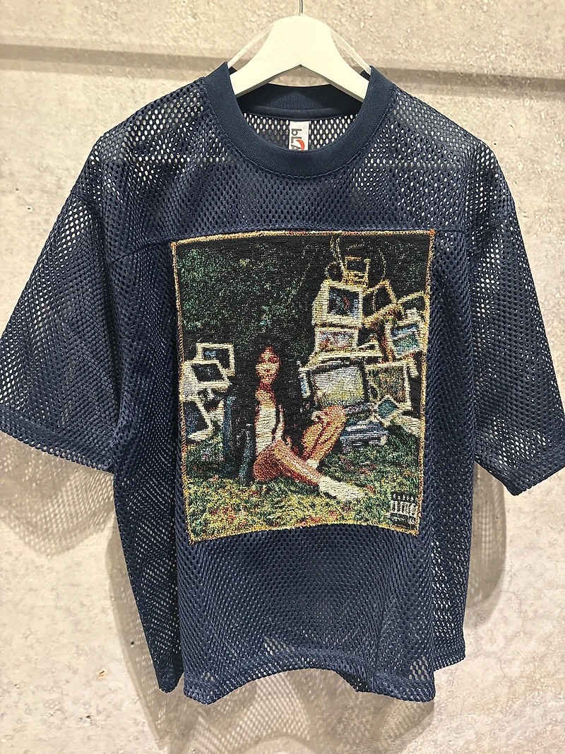 ANGEL GENTLE: SZA JERSEY MESH TAPESTRY TOP