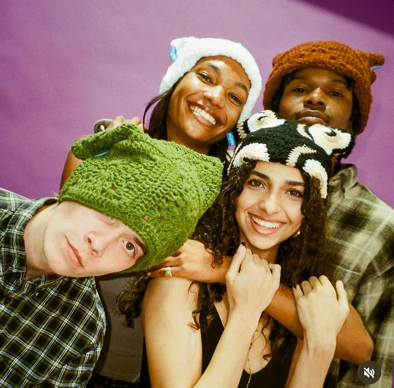 ARKYVE: CROCHET CAT HAT