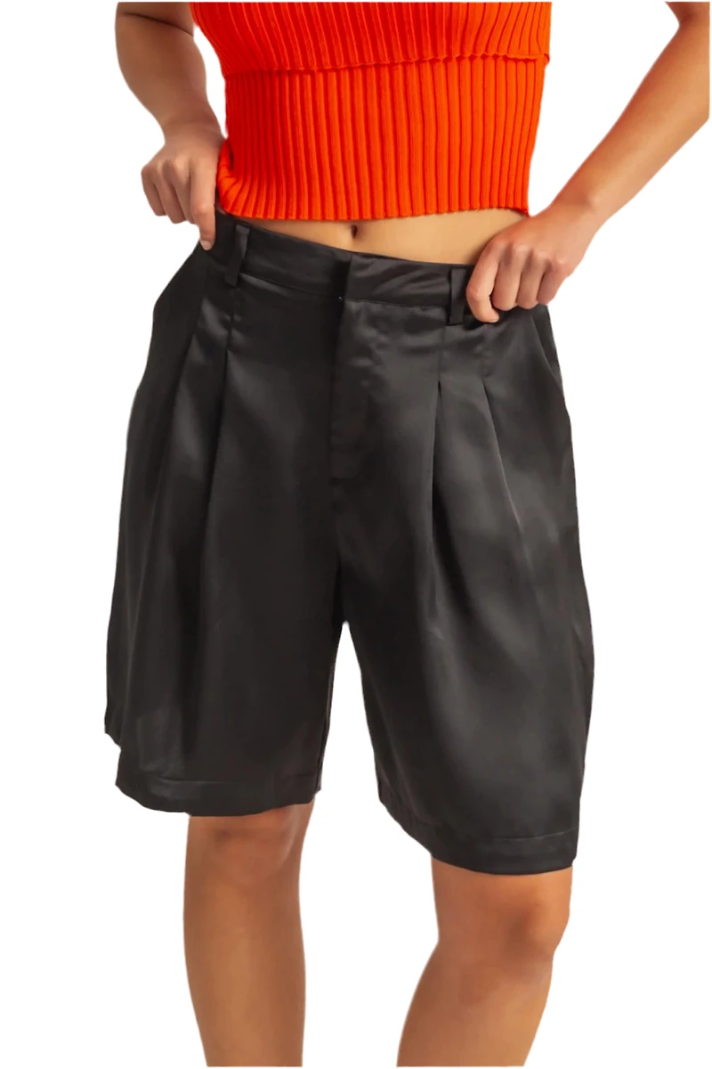 8586: PLEATED SATIN SHORTS
