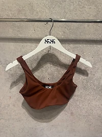 8586: BROWN CROP TOP