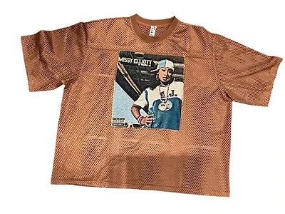 Angel gentle:Missy Elliott mesh tapestry top