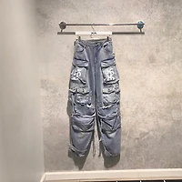 8586: DISTRESSED CARGO JEANS