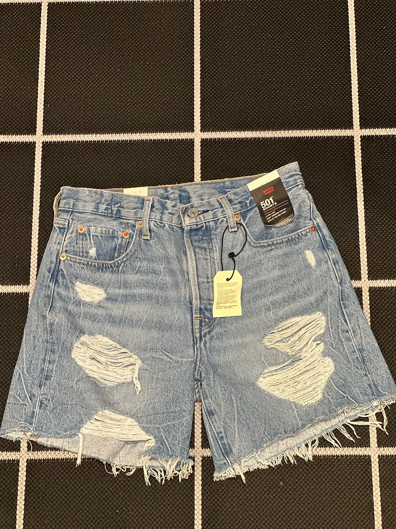 LEVIS: 501 HIGH RISE SHORTS