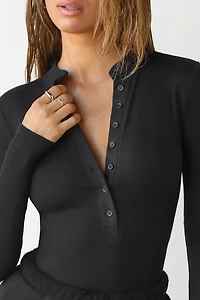 JOAH BROWN: BLACK BUTTON DOWN HENLEY