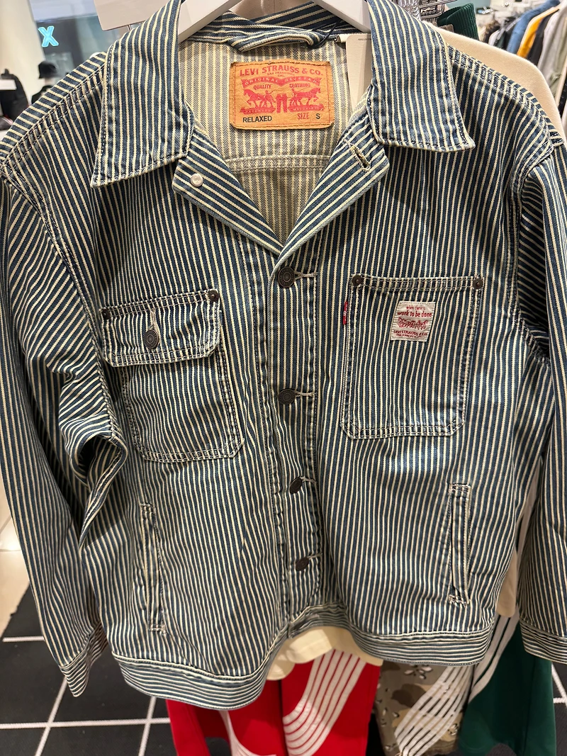 LEVIS: SUNRISE TRUCKER JACKET
