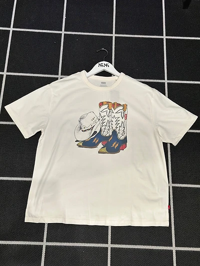 LEVIS: WESTERN BOOTS GRAPHIC TEE