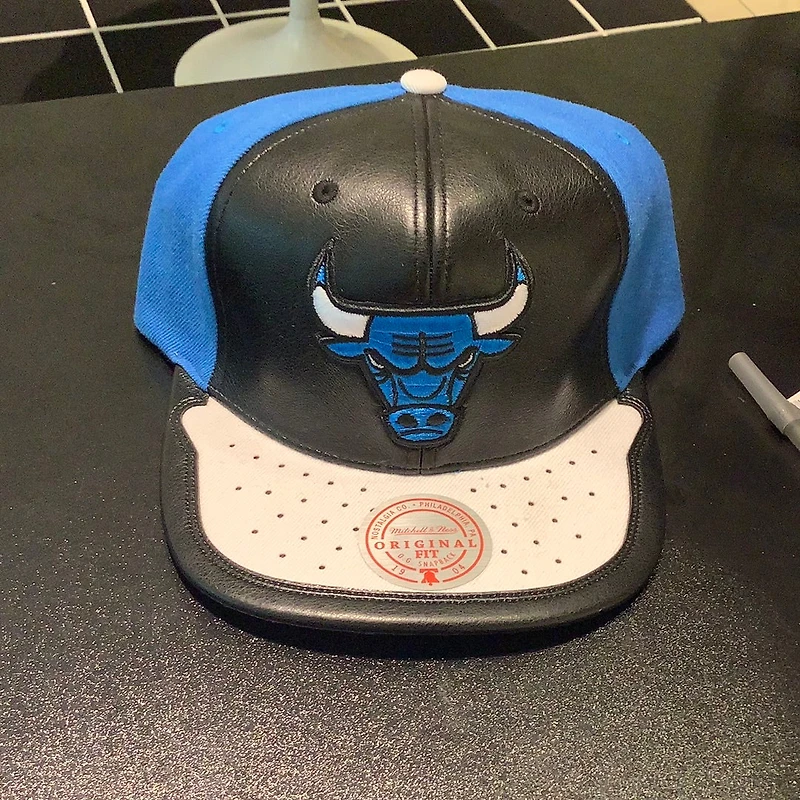 MITCHELL & NESS: NBA DAY ONE SNAPBACK BULLS