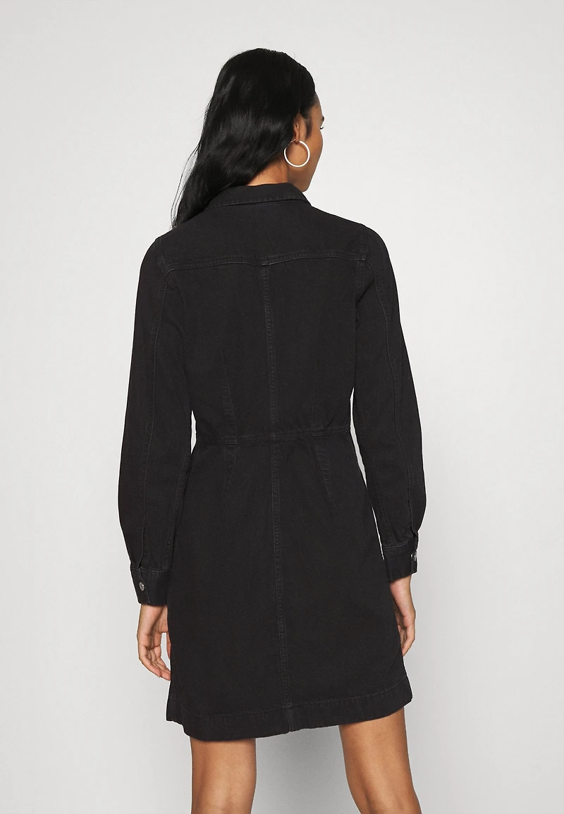 LEVIS PREMIUM: ELLIE BLACK DENIM DRESS