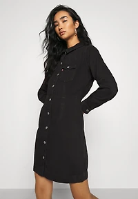 LEVIS PREMIUM: ELLIE BLACK DENIM DRESS