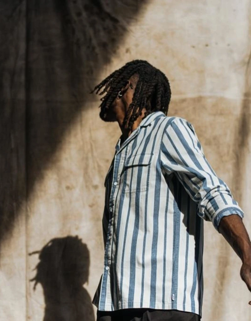 BANKS JOURNAL: UNPLUG CHAMBRAY LONG SLEEVE WOVEN SHIRT
