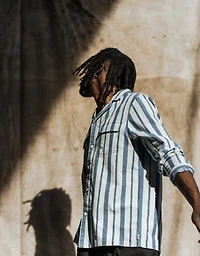 BANKS JOURNAL: UNPLUG CHAMBRAY LONG SLEEVE WOVEN SHIRT