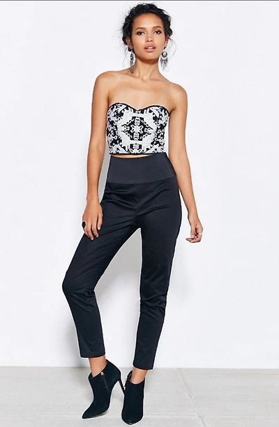 INDIE : EMBROIDERED BUSTIER TOP