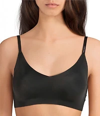 CALVIN KLEIN UNDERWEAR: INVISIBLES LIGHTLY LINED CONVERTIBLE TRIANGLE BRALETTE