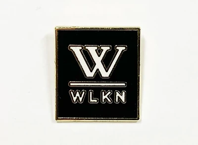WLKN: Basic Logo Pin Gold Black White O/S