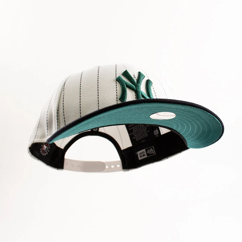 New Era : 950LP NY Yankees Pinstripes 2Tone Snap Cap