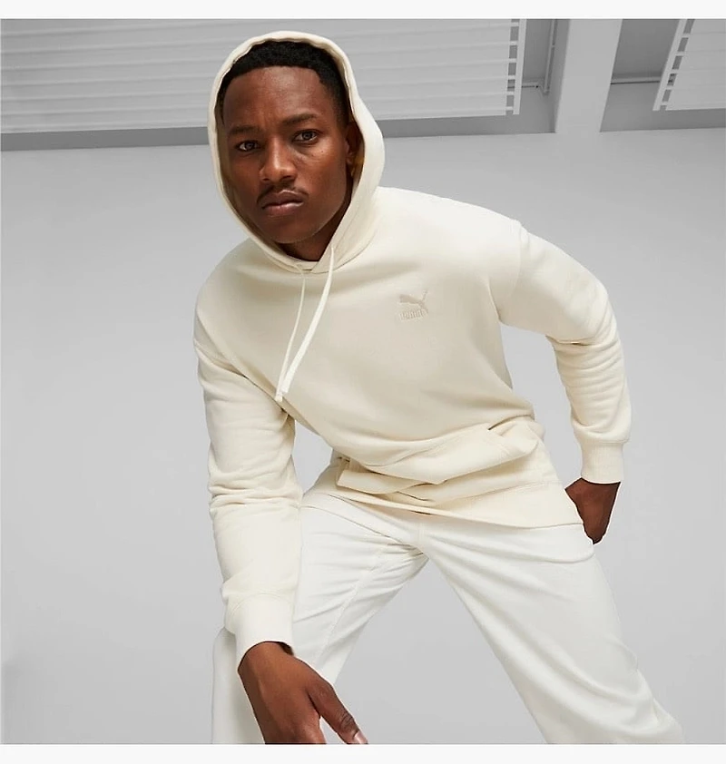 Puma : Better Classics Relaxed Hoodie - Off White