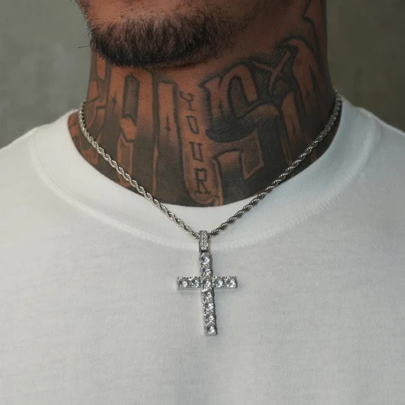 Deluxe Drip : Solitaire Cross Necklace