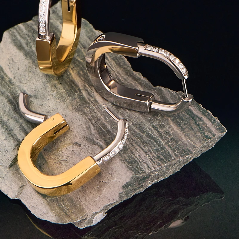 Peyton Huggie Earrings