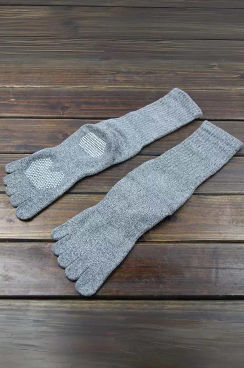 CREW TOE YOGA SOCKS