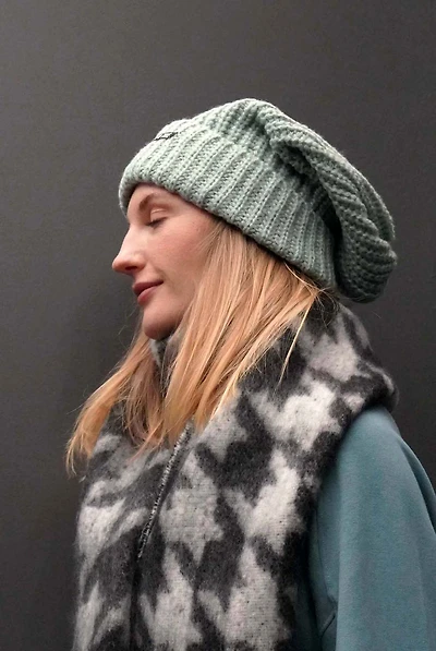 KNIT OVERSIZED BEANIE