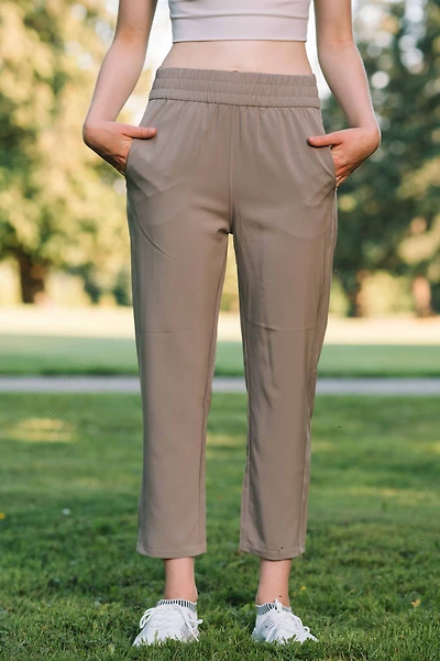 RAINA WOVEN ANKLE CROPPED PANT (UPF 50+)