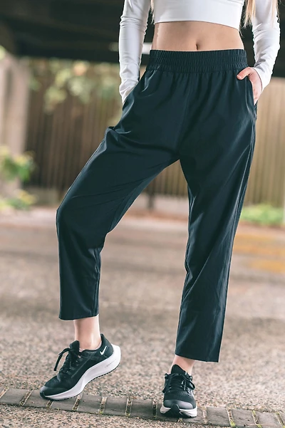 RAINA WOVEN ANKLE CROPPED PANT (UPF 50+)