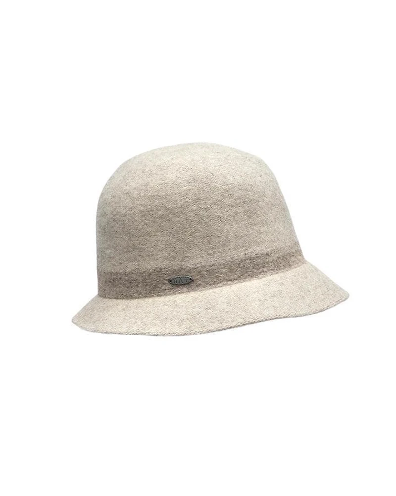 Canadian Hat Claude