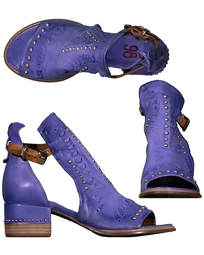 Moraine Sandals