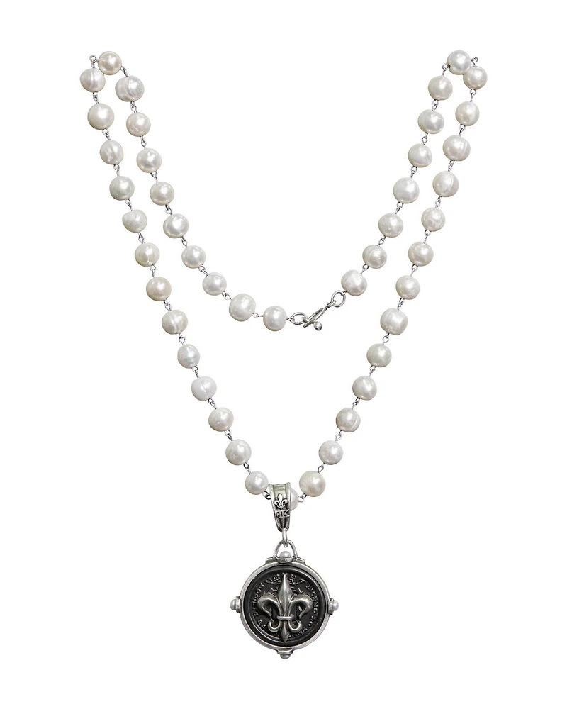 Fleur Medal Pearl Necklace