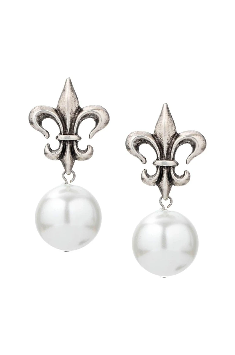 Fleur Pearl Stud Earrings