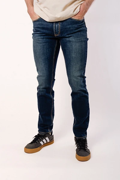 Konrad Slim Straight Jeans