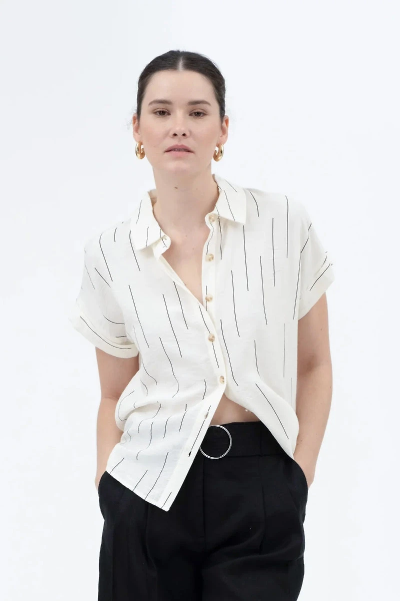 Line Print Short Sleeve Shirt