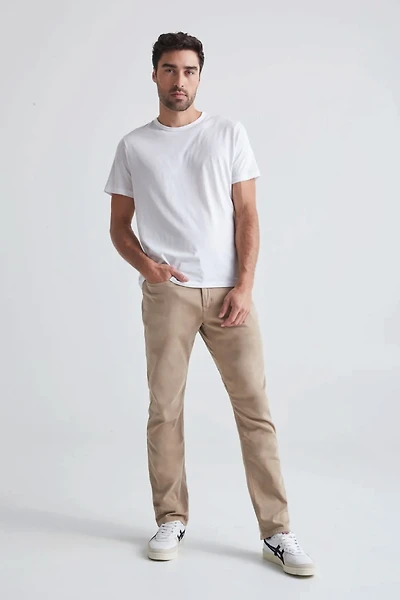 No Sweat Relaxed Taper Jeans