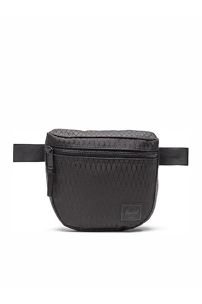 Settlement Hip Pack