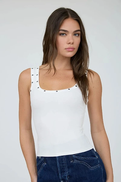 Stud Detail Tank